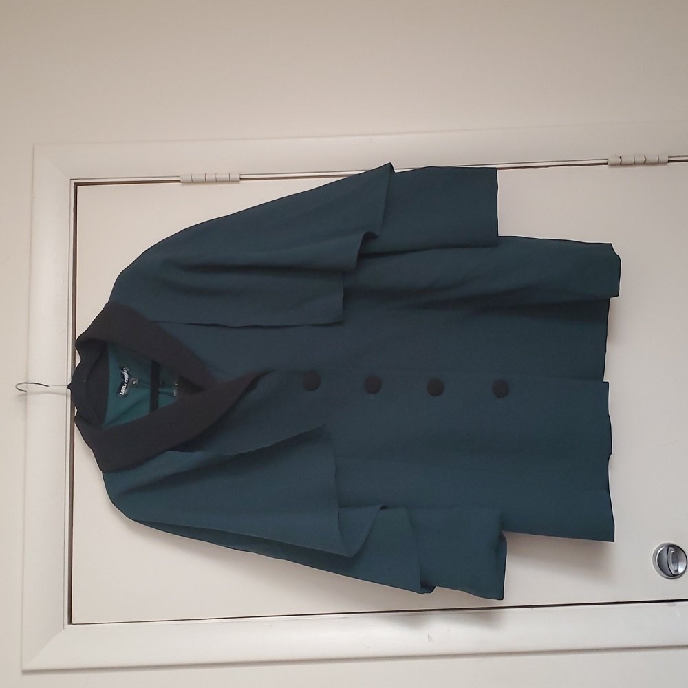 *NWT* Lively Ghosts Hunter Green Cape Coat with Black Collar - Picture 3 of 16